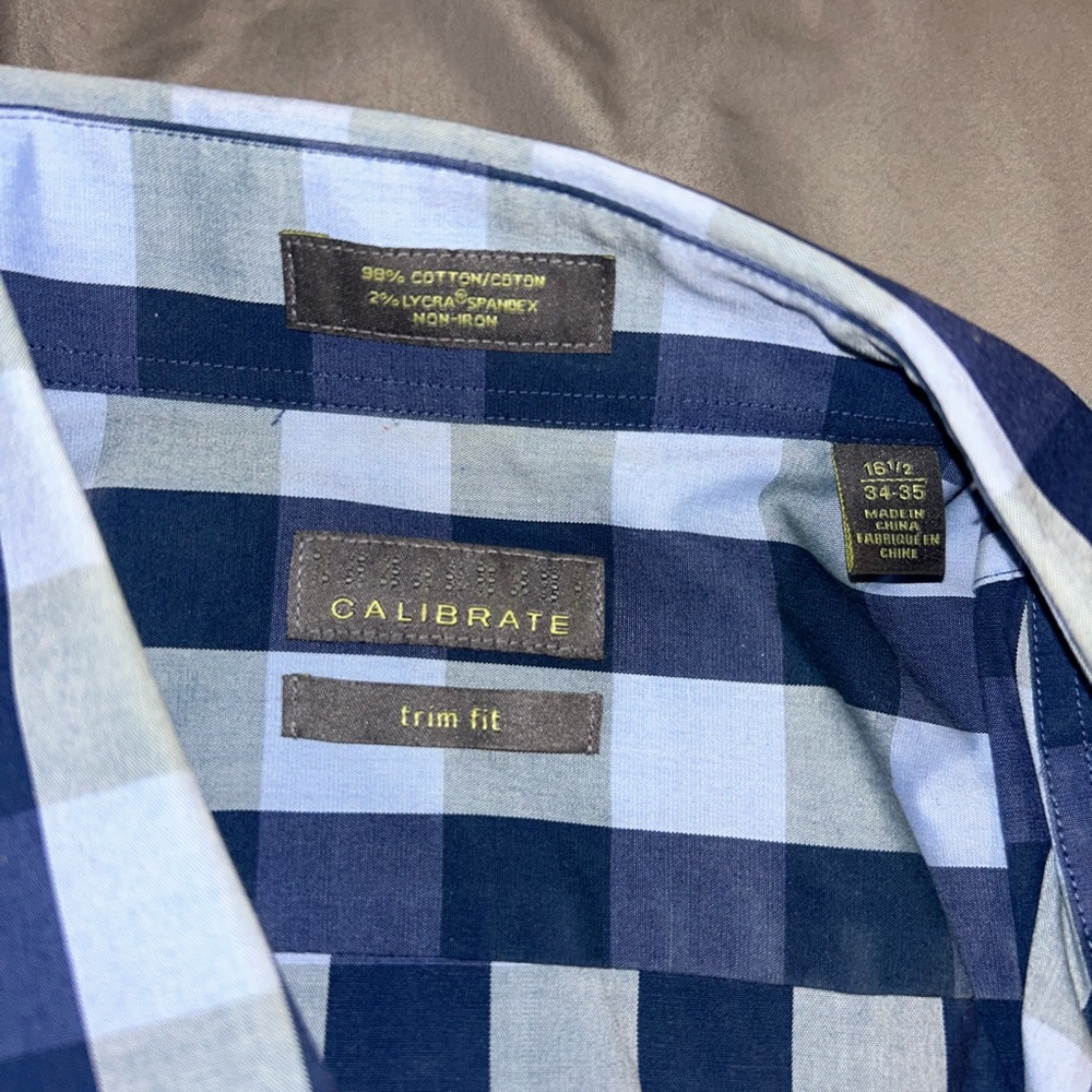 Blue and whiteys checkered button-up size 34/35 trim fit 98% cotton